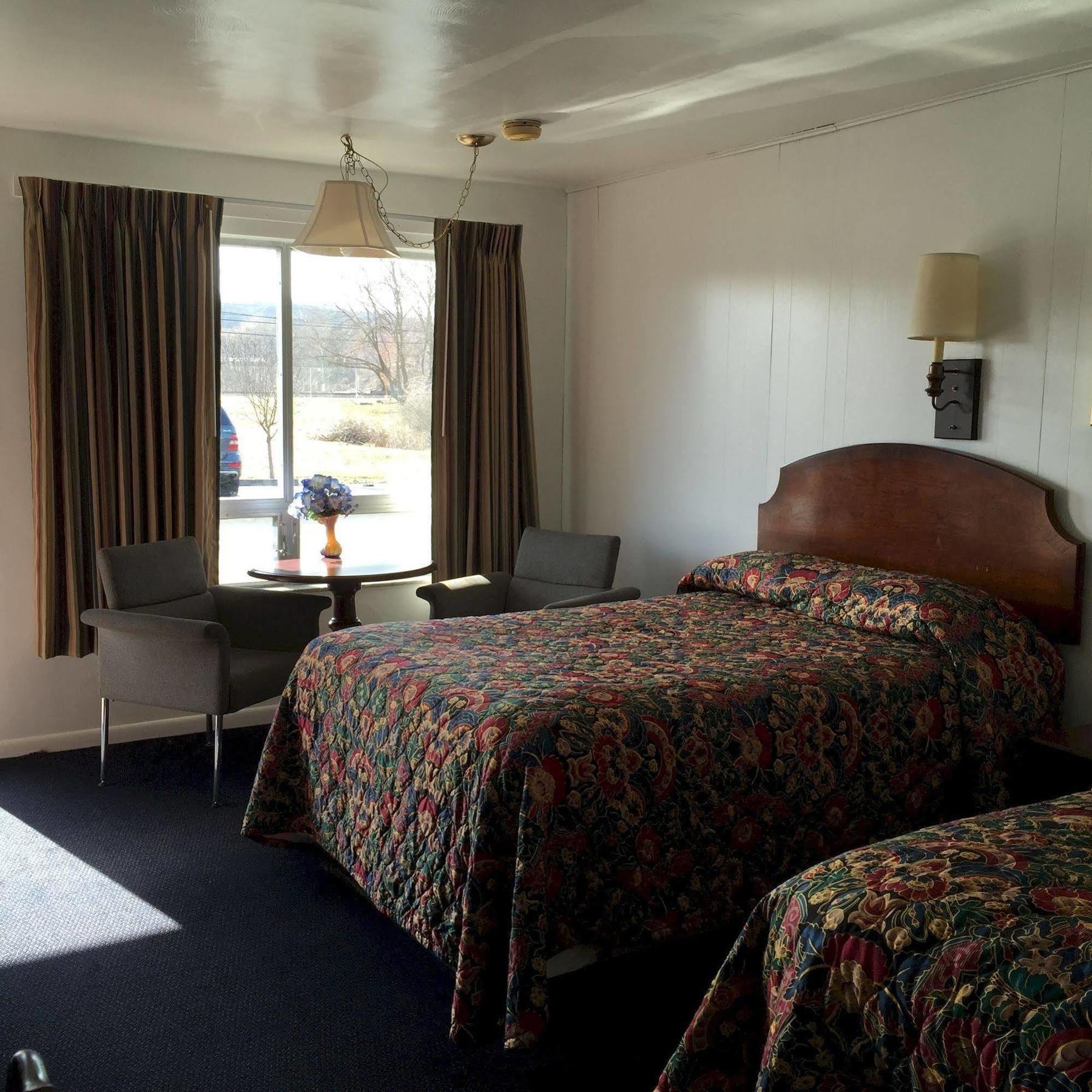 Valley Motel Pittsburgh Harmarville Eksteriør bilde